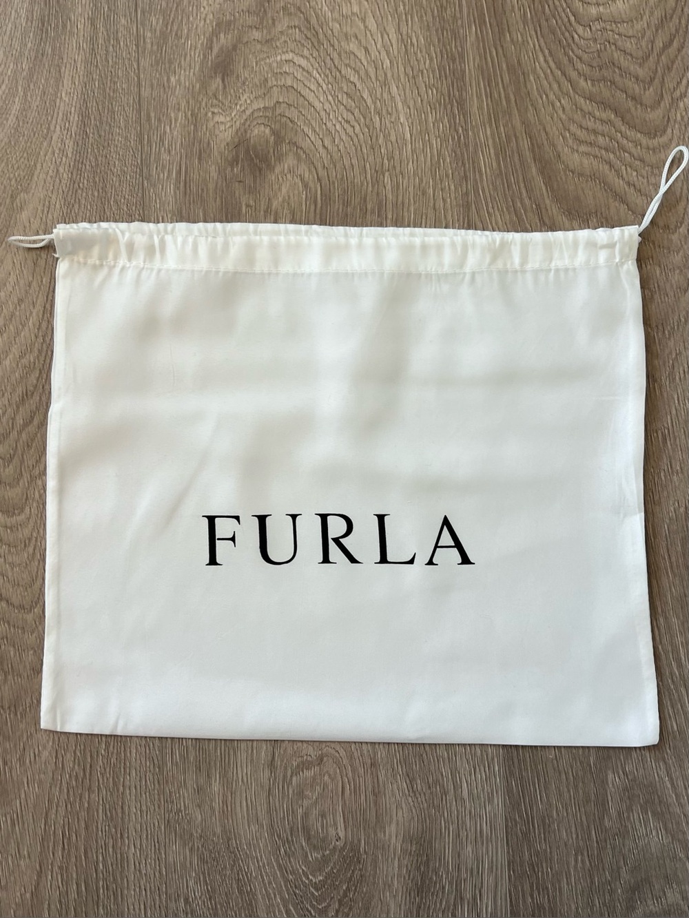 Furla dust bag (121)